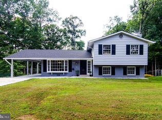 5014 Sideburn Rd, Fairfax, VA 22032