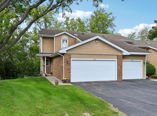 301 Castle Oaks Xing, Waunakee, WI 53597