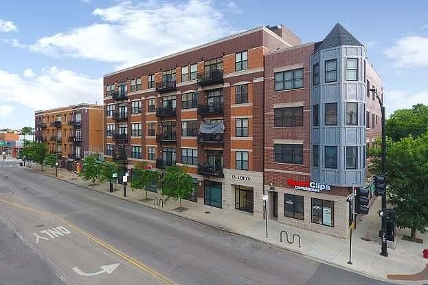 1st image of 3245 N Ashland Ave APT 4B