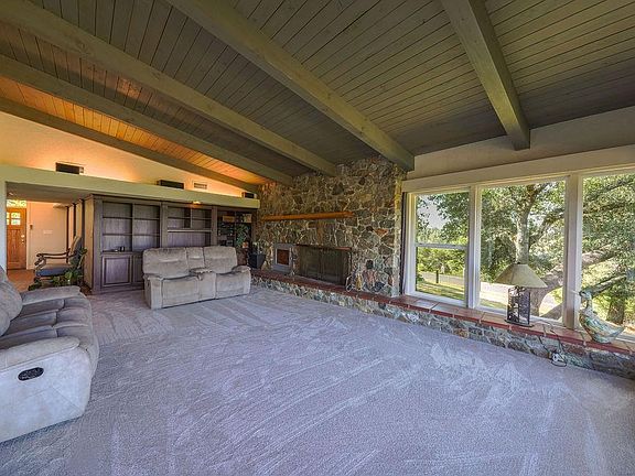 3rd image of 10209 Ranch Rd