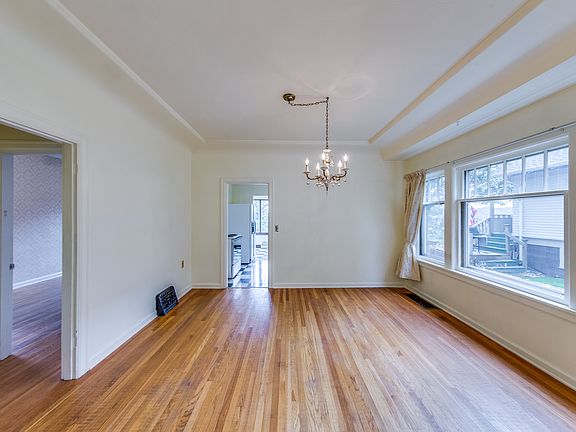 3rd image of 908 Highland Ave