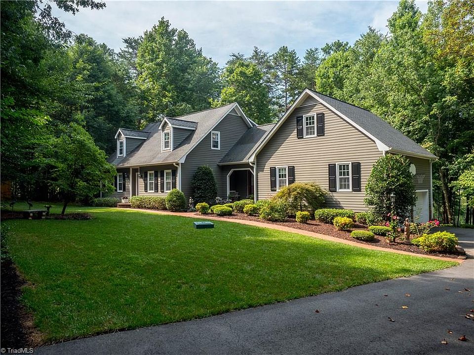 1st image of 1415 Ashfield Ct