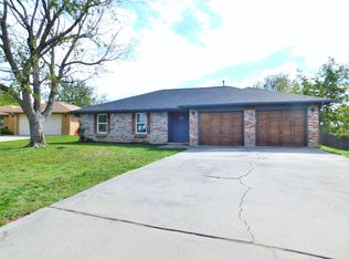 2512 Chaparral Ct, Denton, TX 76209