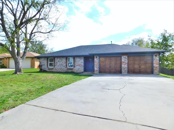 2512 Chaparral Ct, Denton, TX 76209