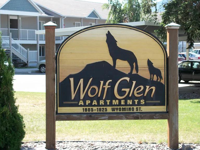 Wolf Glen Apartments — Photo 4