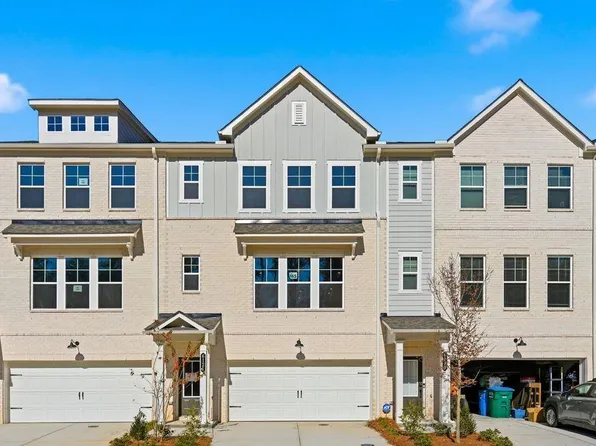 6121 Wayburn St, Tucker, GA 30084