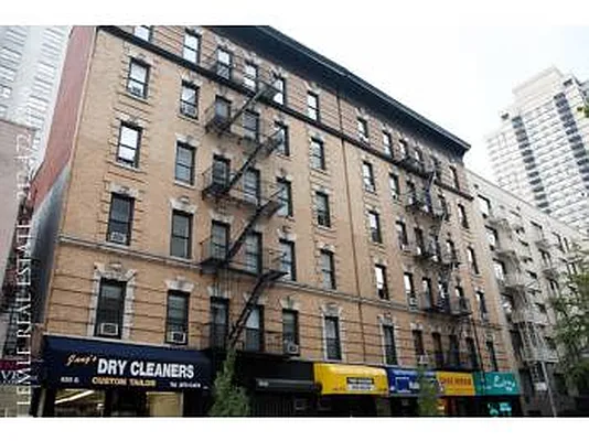 Rented by J. Lemle Real Estate | media 18