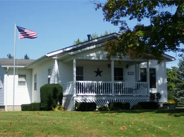102 Franklin St, Delhi, IA 52223