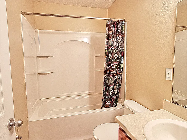 2352 Sunset Bluff Dr — Photo 12