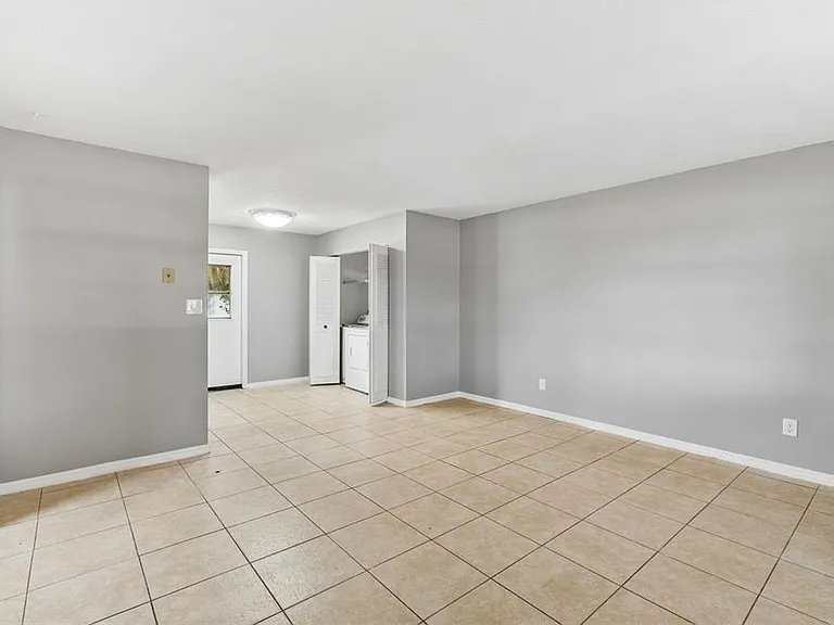 710 N Sinclair Ave — Photo 10