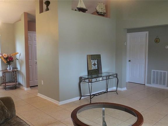 4th image of 1424 Cedar Pine Dr