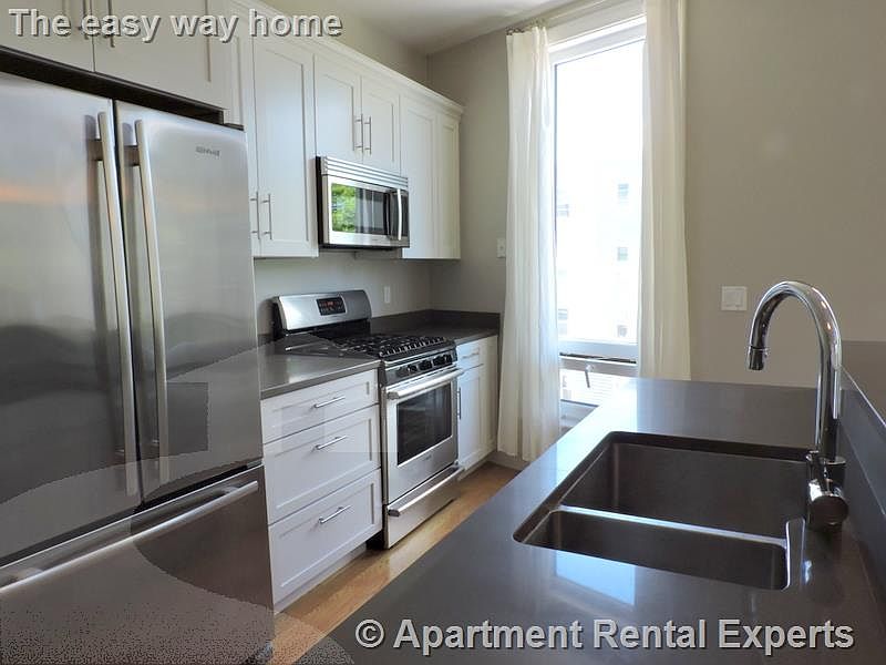 1st image of 160 Hampshire St #3