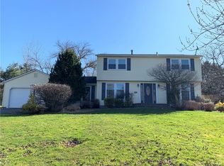 8164 Mariner Trl, Baldwinsville, NY 13027