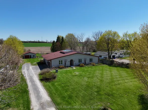 138 Massassauga Rd, Prince Edward County, ON K8N 4Z7