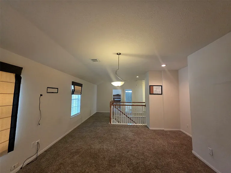 2715 Riverhollow Ln — Photo 25