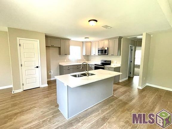 4th image of 1335 Point Andrew Dr