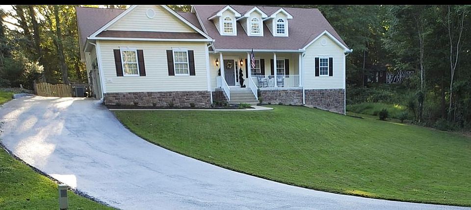 1st image of 107 Lacy Ln