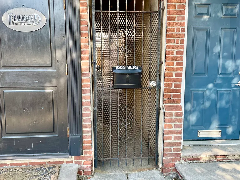 1005 Frankford Ave #2 — Photo 40