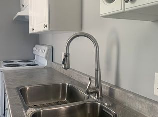 216 Park St N #1A, Peterborough, ON K9J3P8