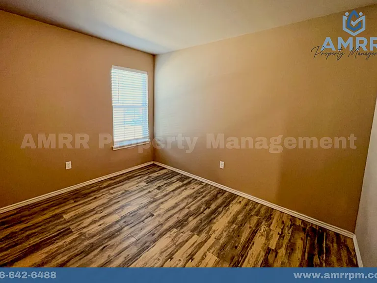 2608 N Avenue P — Photo 7