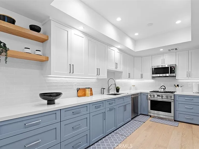 1409 Havenhurst Dr #3 — Photo 3