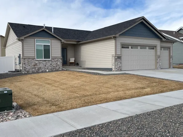 910 Phipps Ave, Cheyenne, WY 82001