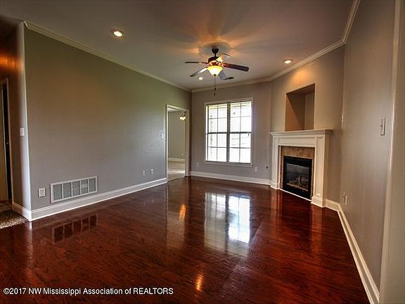 3rd image of 1230 Heritage Dr S