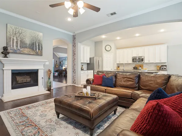 443 Brighton St, Roanoke, TX 76262