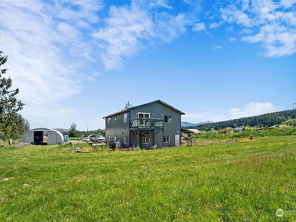 3rd image of 132 Farm Creek Lane