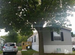 4240 Kensington Dr, Des Moines, IA 50320