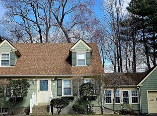 9 Howe Ave, Shrewsbury, MA 01545