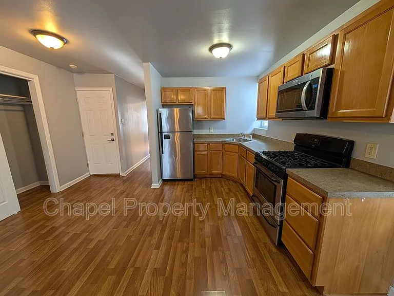 1346 N 27th St #3 — Photo 6
