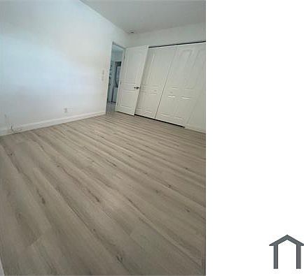 4th image of 636 Lake Palms Dr