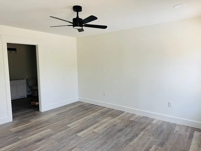 221 Sheffield Dr — Photo 28