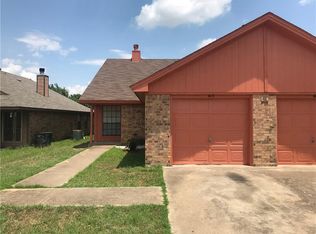 413 Signal Hill Ct N, Fort Worth, TX 76112