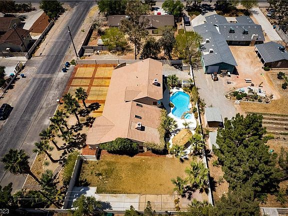 2nd image of 6260 Darby Ave