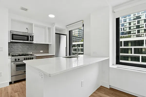 Rented by Greystar | media 1