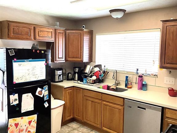 3rd image of 4626 Stonemede Dr
