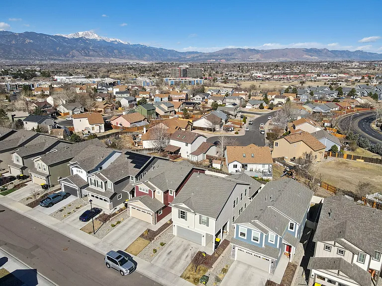 4256 Samaritan Loop — Photo 32