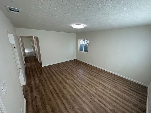 5th image of 820 E Cypress St APT B