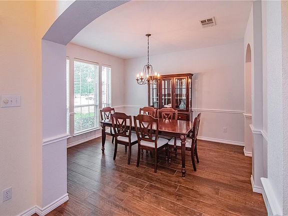 4th image of 3009 Ocean Dr