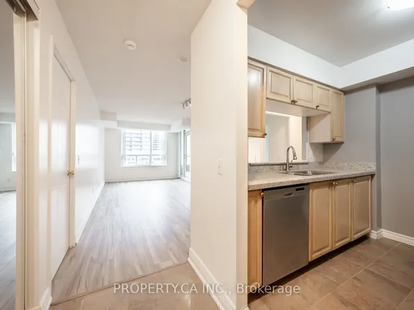 238 Doris Ave, Toronto, ON