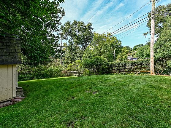 4th image of 105 Orchard Spring Rd
