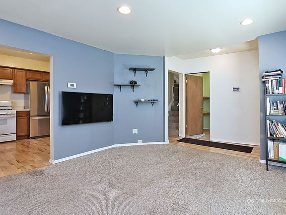 5th image of 3233 Elisha Ave