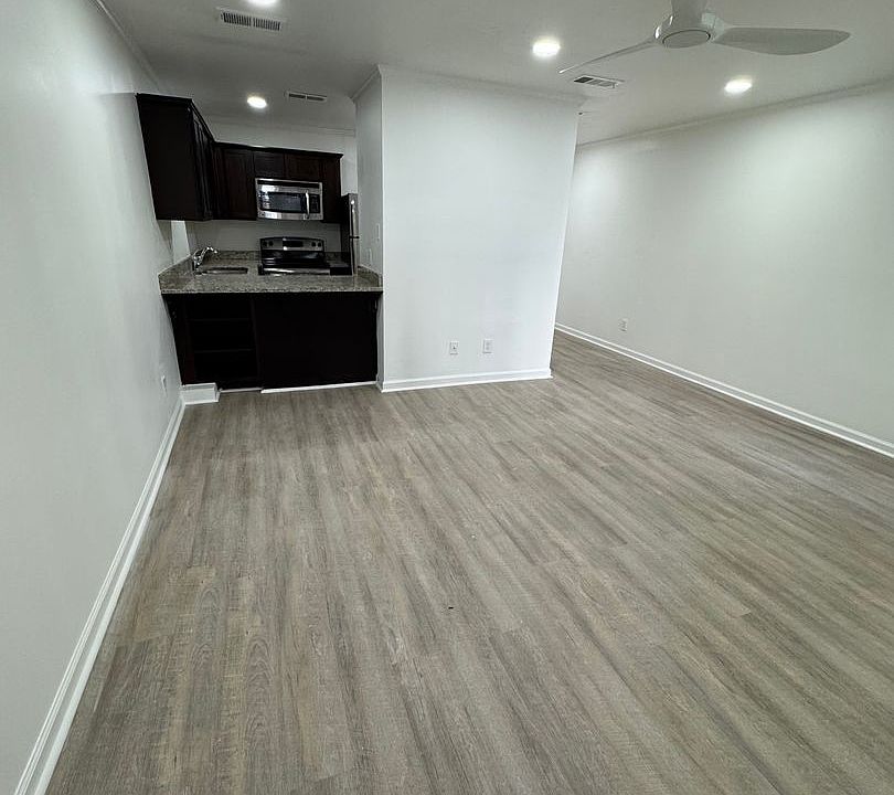 1st image of 408-419 E Gaston St #1B-1BA-800SQFT