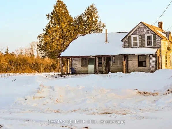 812 Enright Rd N, Tyendinaga, ON K0K 3A0