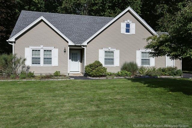 1st image of 2 Lilacwood Cir