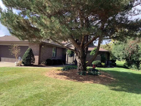 2698 Oakmont Dr, Bay City, MI 48706