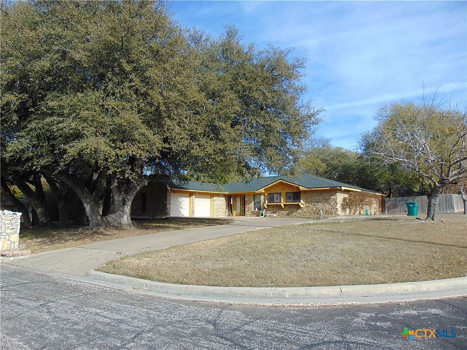 1st image of 201 Spanish Oaks Dr