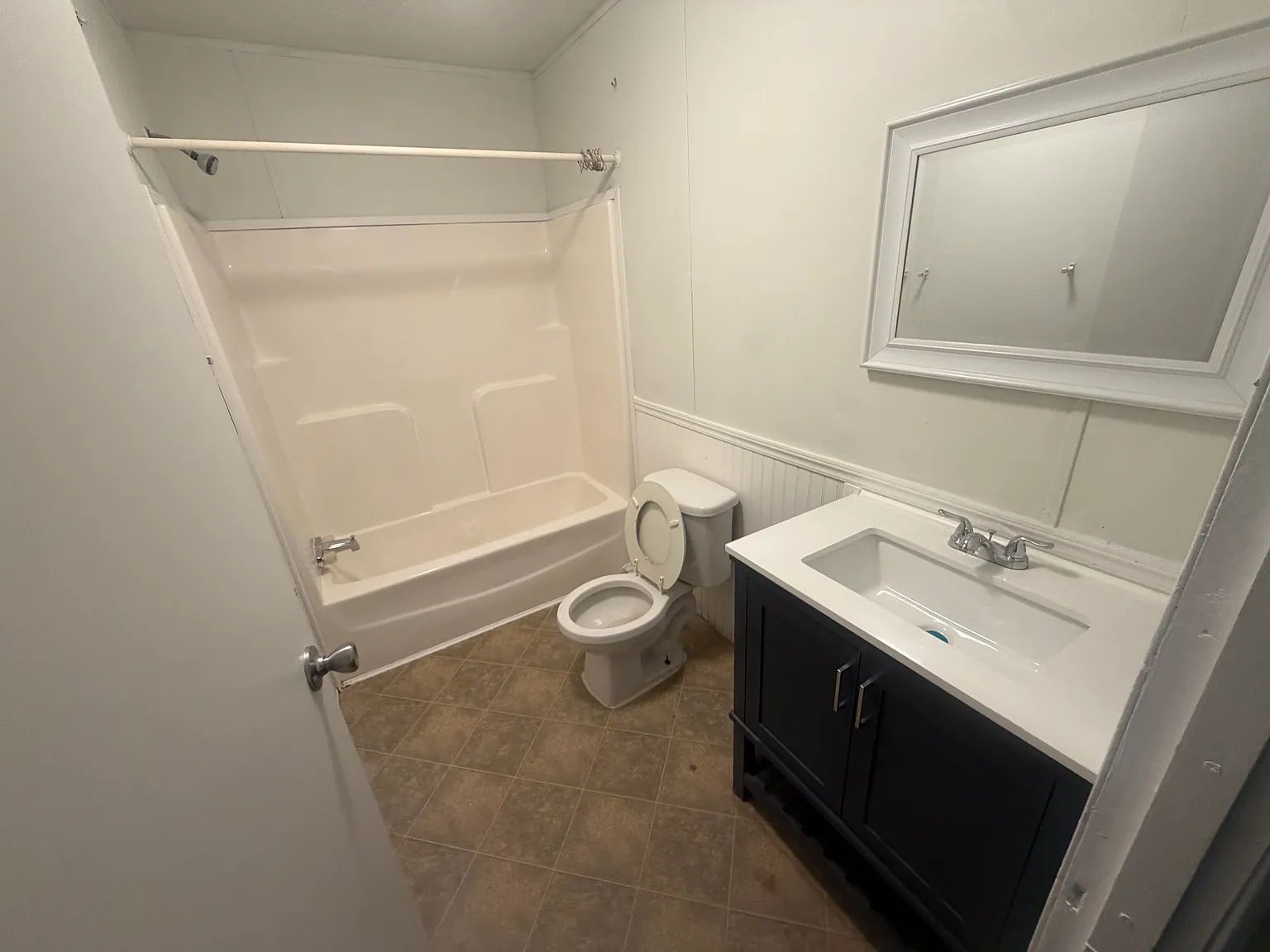 3 bed, 1200 sqft, $1,000 — Photo 4